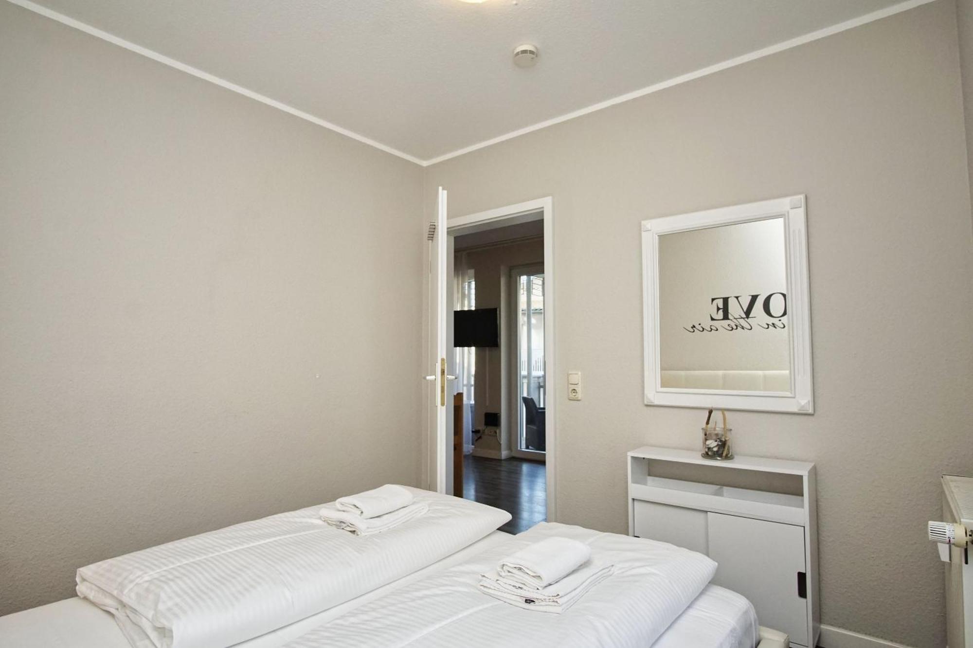 Zentrale Fewo Mit Balkon, Gratis Nutzung Vom Ahoi Erlebnisbad Und Sauna In Sellin - Villa Buskam Fewo 27 Goehren  Exterior foto