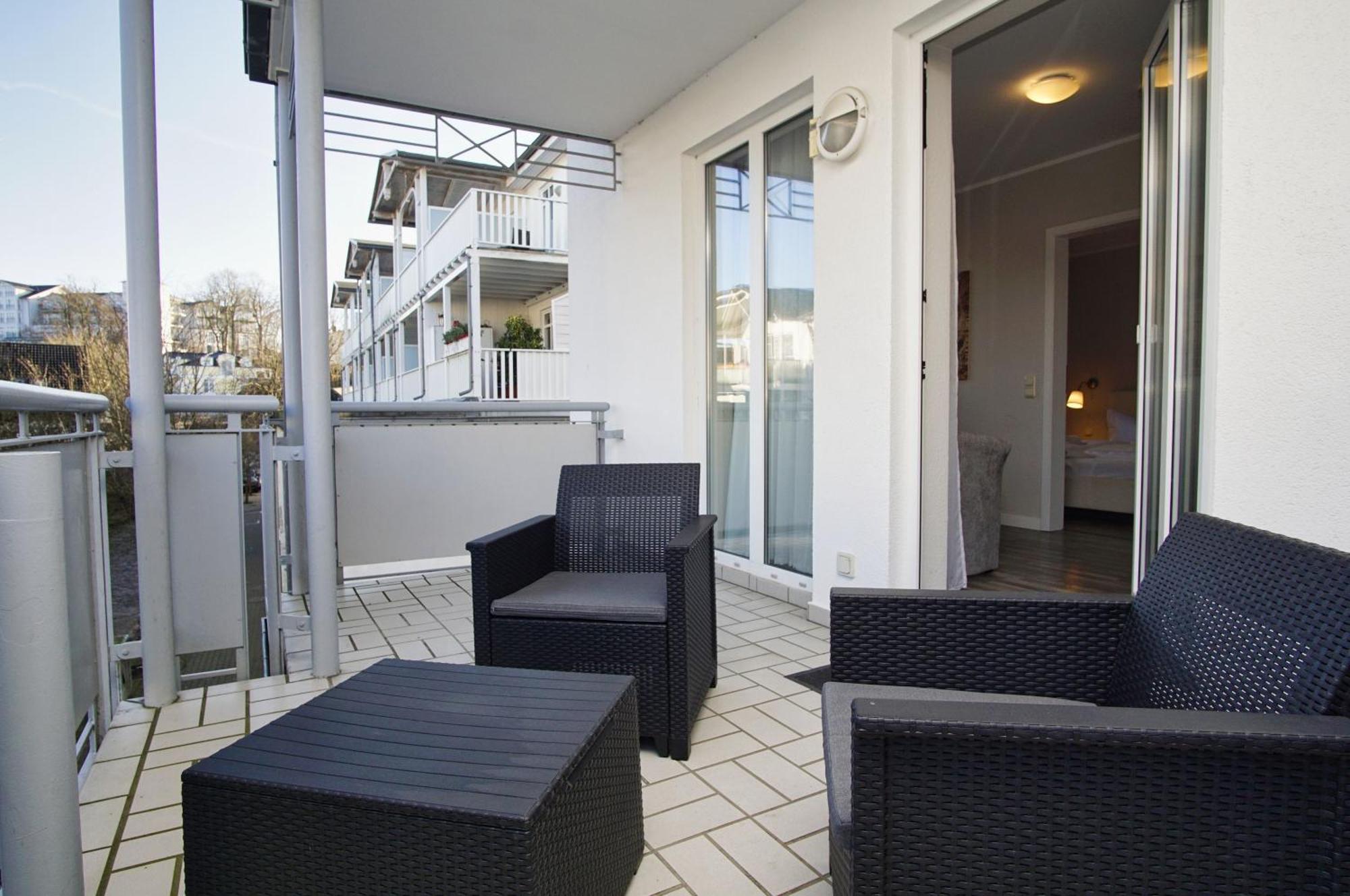 Zentrale Fewo Mit Balkon, Gratis Nutzung Vom Ahoi Erlebnisbad Und Sauna In Sellin - Villa Buskam Fewo 27 Goehren  Exterior foto