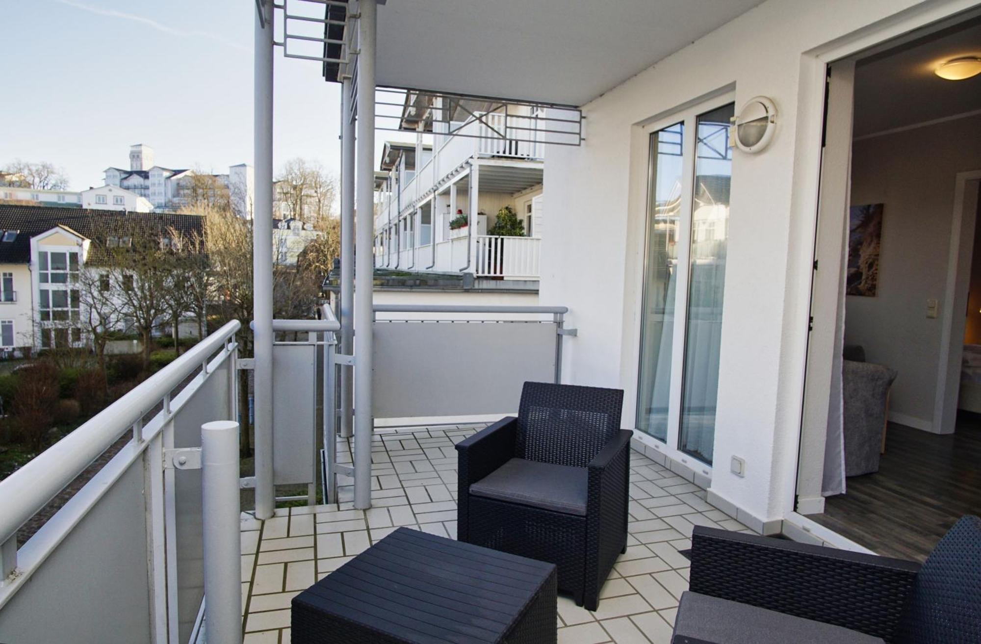 Zentrale Fewo Mit Balkon, Gratis Nutzung Vom Ahoi Erlebnisbad Und Sauna In Sellin - Villa Buskam Fewo 27 Goehren  Exterior foto